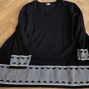 Black Sweater with bottom and cuff details